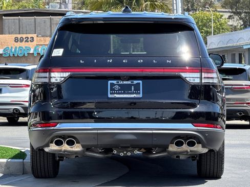 New 2025 Lincoln Aviator 2WD w/ Equipment Group 101A image 4