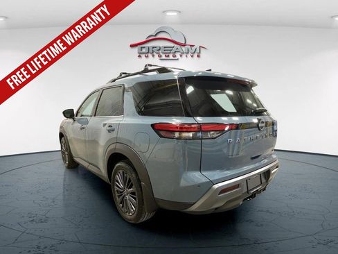 New 2026 Nissan Pathfinder SL w/ SL Premium Package FWD image 4