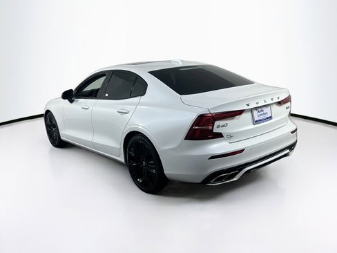 Used 2022 Volvo S60 B5 Momentum w/ Premium Package image 7