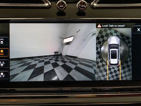 Used 2021 Bentley Bentayga Speed image 30