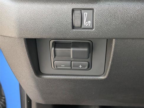 Used 2025 GMC Canyon Elevation w/ Technology Package image 21