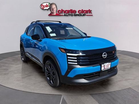 Certified 2026 Nissan Kicks SR FWD image 8