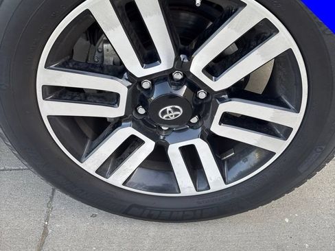 Used 2019 Toyota 4Runner Limited RWD image 7