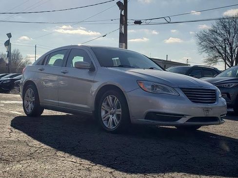 Used 2011 Chrysler 200 Touring w/ Cold Weather Group image 8
