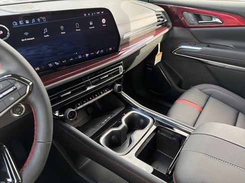 New 2026 Chevrolet Traverse RS w/ LPO, Floor Liner Package image 34