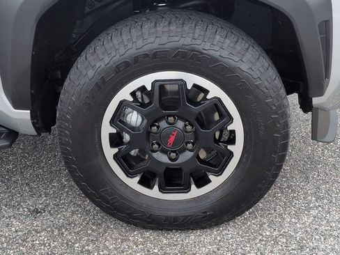 Used 2025 Toyota 4Runner TRD Off-Road Premium AWD/4WD image 11