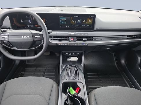 Used 2025 Kia K4 FWD image 15