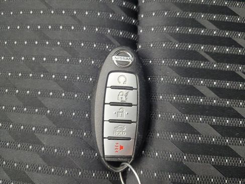 Used 2017 Nissan Altima 2.5 SV w/ Convenience Package image 32