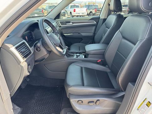 Used 2023 Volkswagen Atlas SE w/ Black Wheel Package AWD/4WD image 8