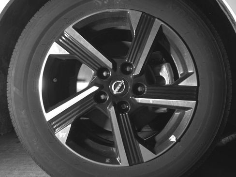 Used 2025 Nissan Sentra SV FWD image 13