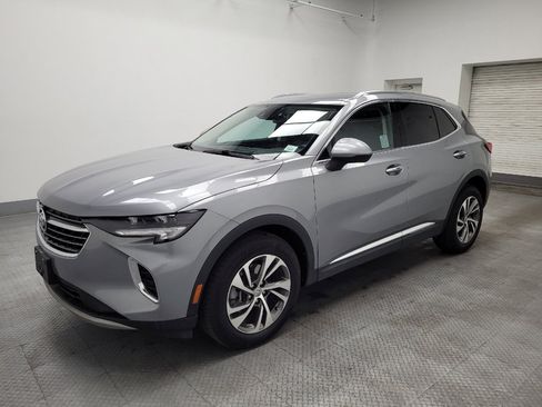 Used 2023 Buick Envision Essence image 2