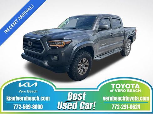 Used 2017 Toyota Tacoma SR5 w/ Tow Package RWD image 1