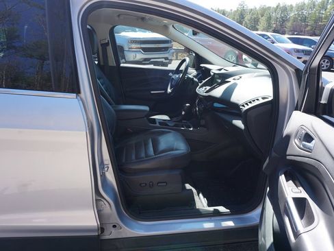 Used 2017 Ford Escape Titanium image 14