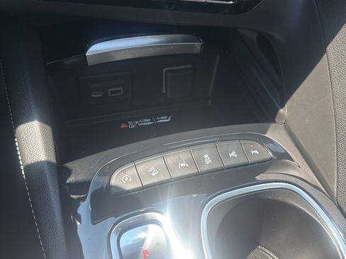 Used 2023 Buick Envision Avenir AWD/4WD image 34