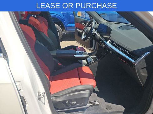 Used 2025 BMW X1 xDrive28i AWD/4WD image 13
