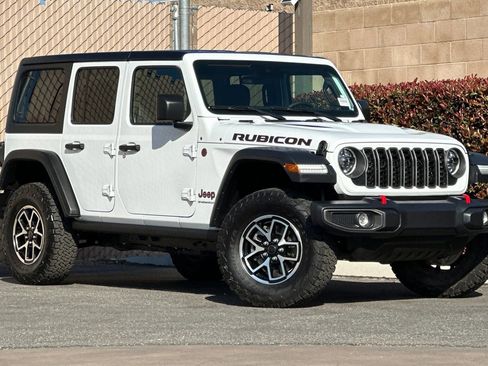 Used 2025 Jeep Wrangler Unlimited Rubicon image 2