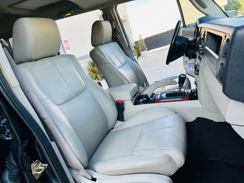 Used 2006 Jeep Commander Limited w/ Trailer Tow Group IV image 28