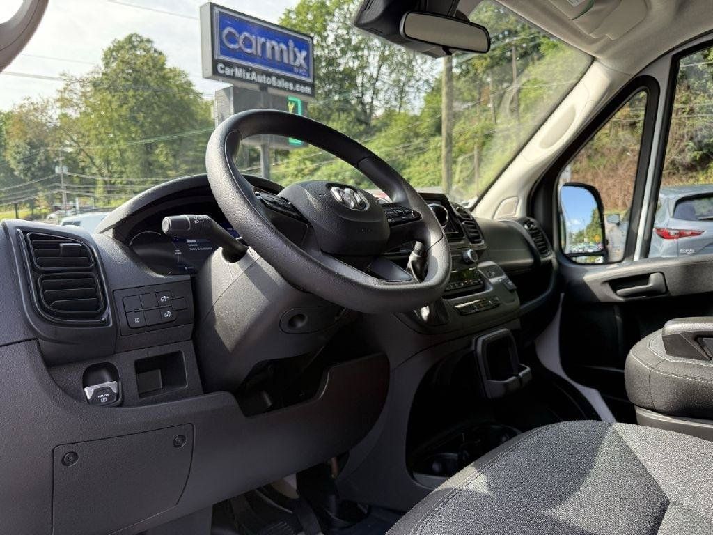 Used 2025 RAM ProMaster 2500 w/ U-Haul Equipment Group FWD image 26