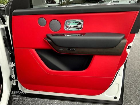 Certified 2022 Rolls-Royce Cullinan image 21
