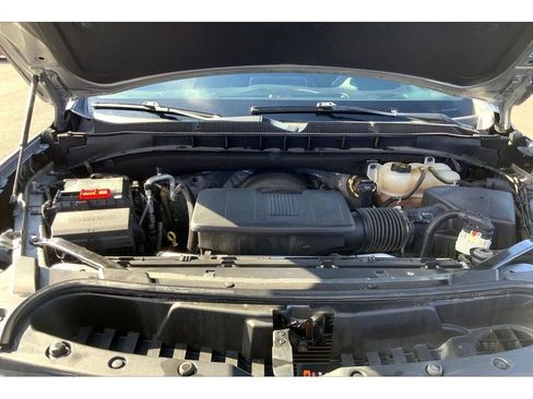 Used 2022 Chevrolet Suburban Z71 w/ Z71 Off-Road Package image 11