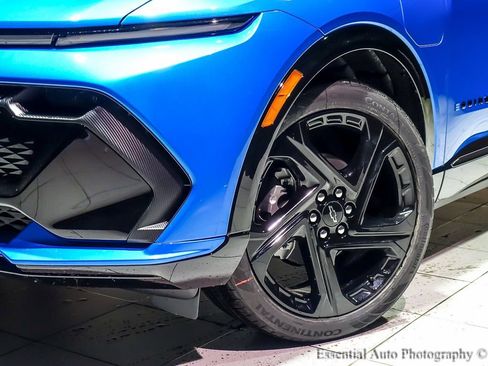 New 2026 Chevrolet Equinox EV RS image 4