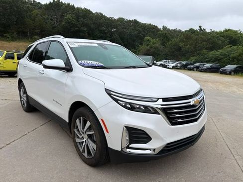 Used 2022 Chevrolet Equinox Premier FWD image 1