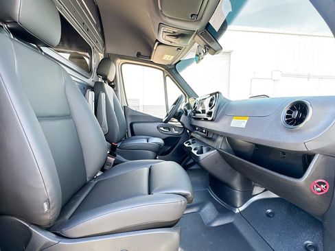 New 2025 Mercedes-Benz Sprinter 2500 image 23