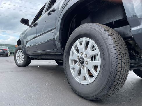 Used 2024 Toyota Tacoma SR image 5