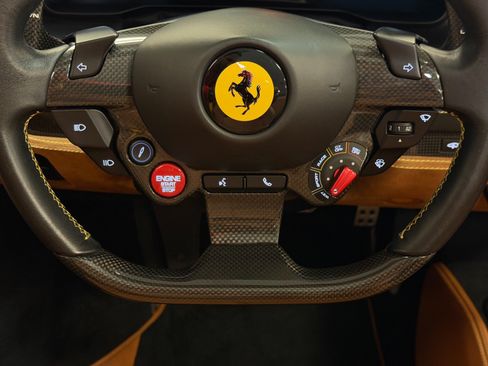 Used 2022 Ferrari F8 Tributo RWD image 18