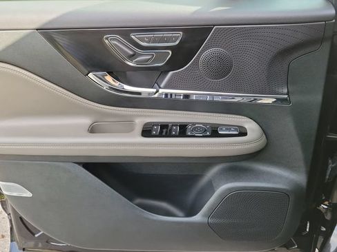 Certified 2025 Lincoln Corsair FWD image 14