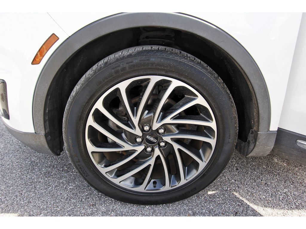 Used 2020 Lincoln Nautilus Reserve w/ Cargo Utility Package FWD image 32