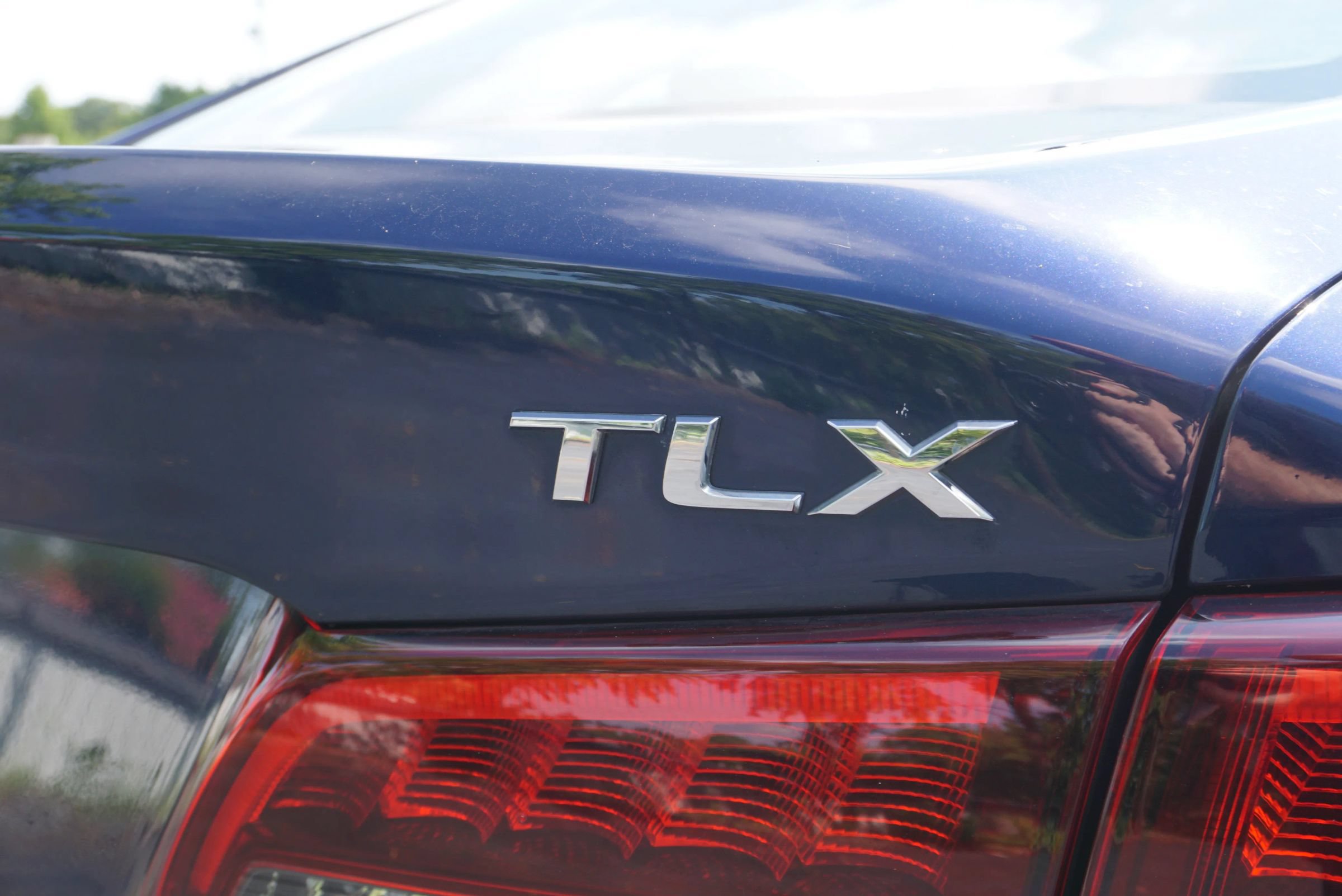 Used 2016 Acura TLX FWD image 9