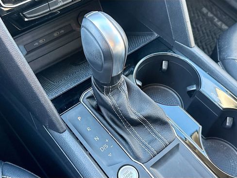 Used 2023 Volkswagen Atlas SE w/ Black Wheel Package image 13