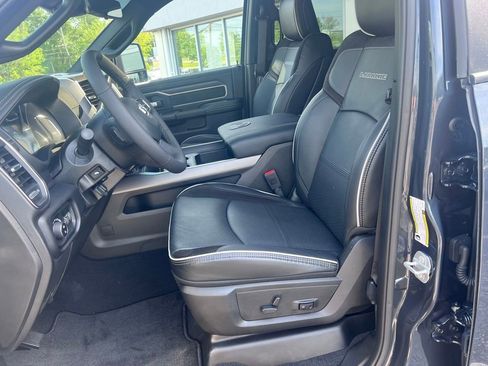 Used 2026 RAM 2500 Laramie AWD/4WD image 10