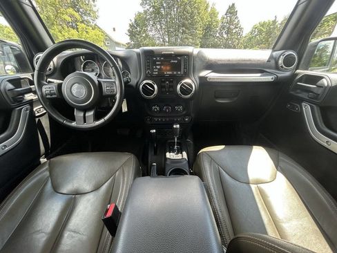 Used 2017 Jeep Wrangler Unlimited Sahara w/ Dual Top Group image 20