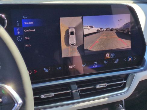 New 2026 Chevrolet Equinox EV LT image 15