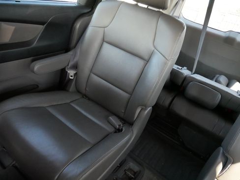 Used 2015 Honda Odyssey EX-L image 12