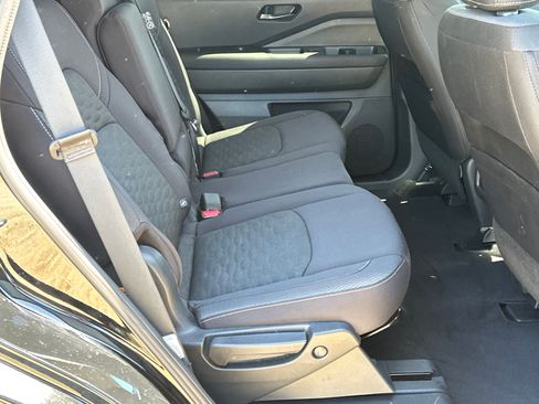 Used 2025 Nissan Pathfinder SV FWD image 15