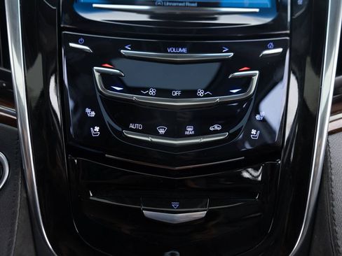 Used 2016 Cadillac Escalade Luxury AWD/4WD image 36