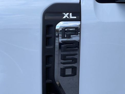 New 2026 Ford F250 4x4 Regular Cab Super Duty image 11