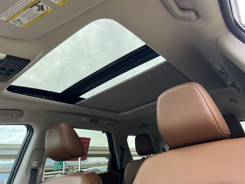 Certified 2023 Nissan Pathfinder Platinum w/ Cargo Package image 20