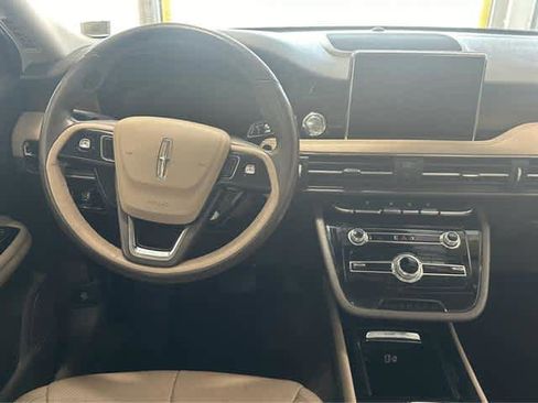 Used 2022 Lincoln Corsair Reserve w/ Equipment Group 201A image 9