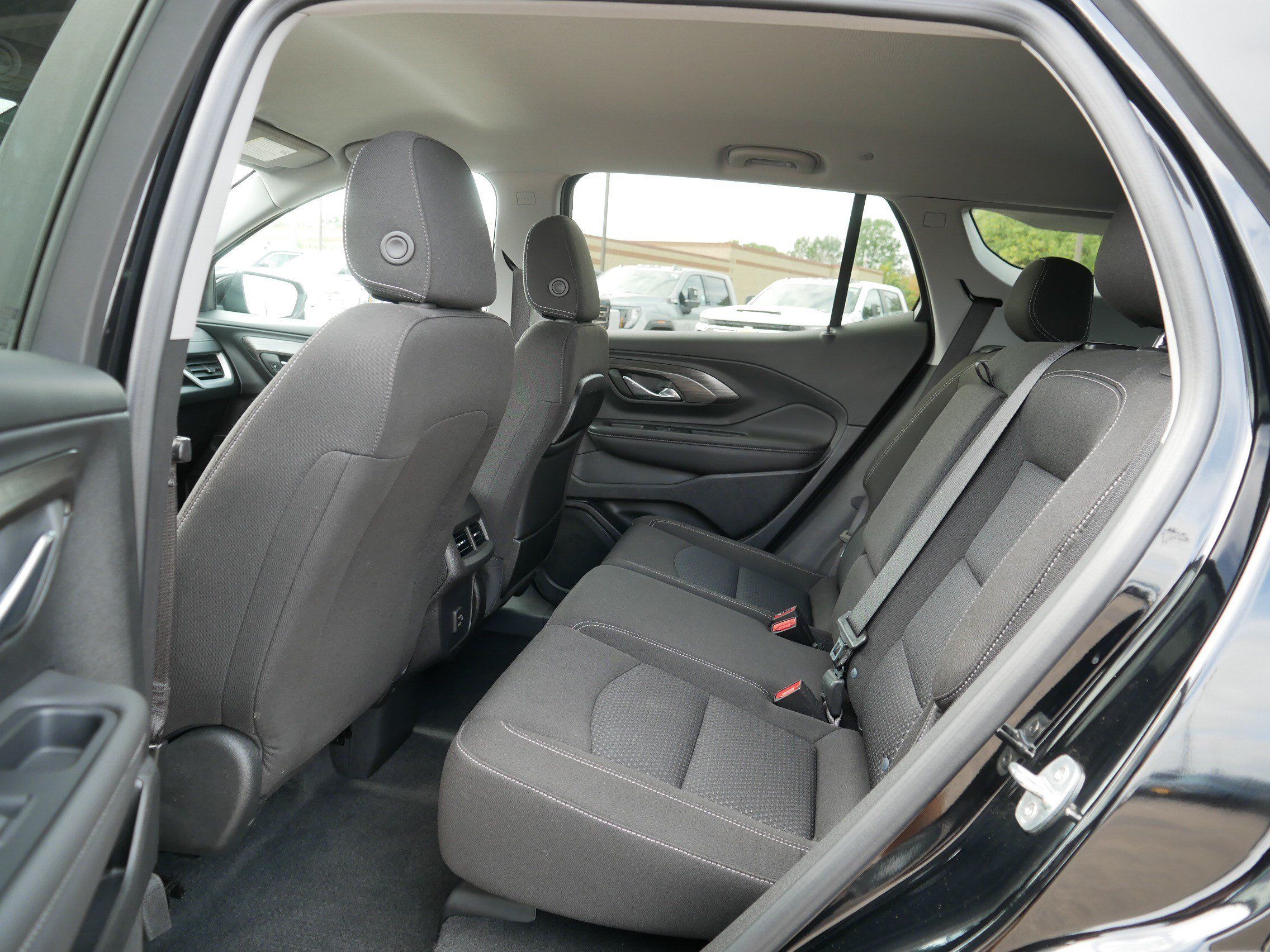 Used 2023 GMC Terrain SLE w/ Driver Convenience Package AWD/4WD image 34