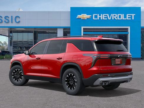 New 2026 Chevrolet Traverse Z71 w/ Enhanced Driving Package image 3