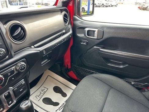 Used 2019 Jeep Wrangler Sport w/ Quick Order Package 28S image 22