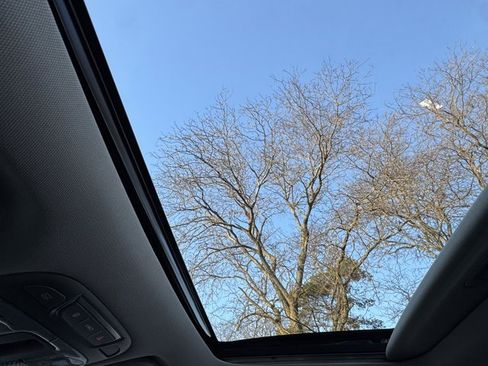 Used 2022 Kia Telluride EX w/ EX Premium Package image 35