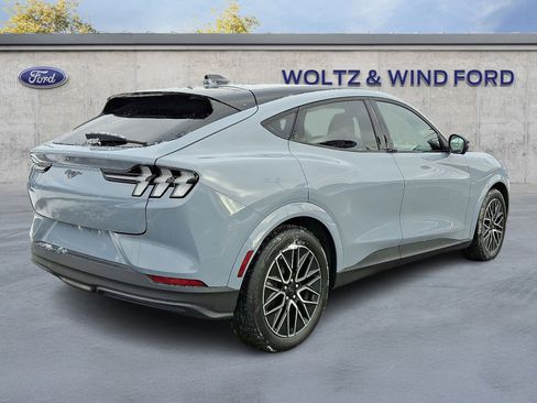 Certified 2025 Ford Mustang Mach-E Premium image 6