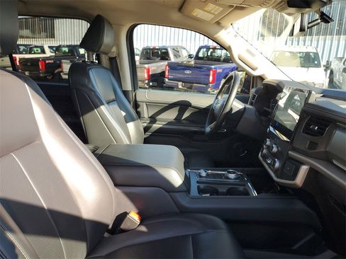 Used 2024 Ford Expedition Max XLT image 39