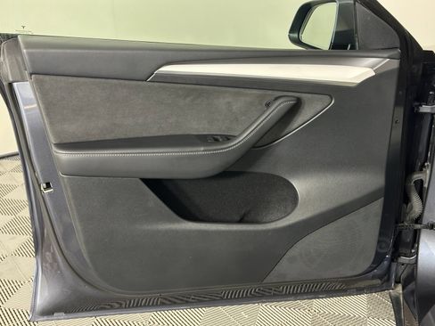 Used 2023 Tesla Model Y Performance AWD/4WD image 40