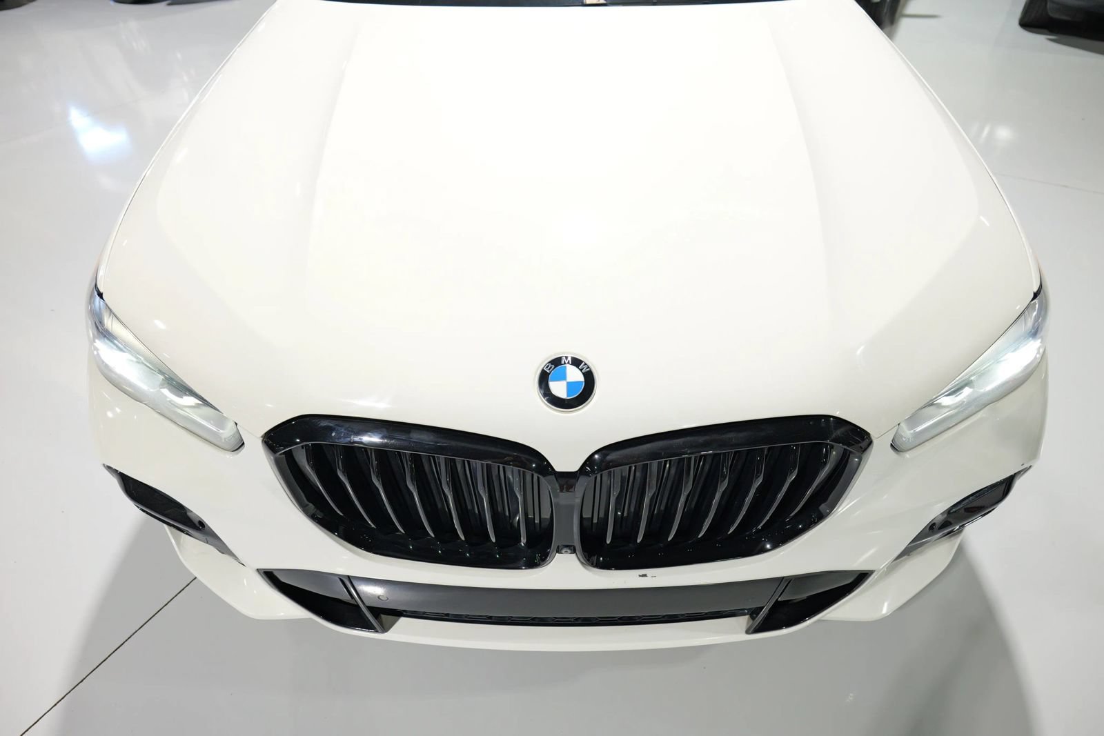 Used 2021 BMW X5 xDrive40i w/ M Sport Package AWD/4WD image 8